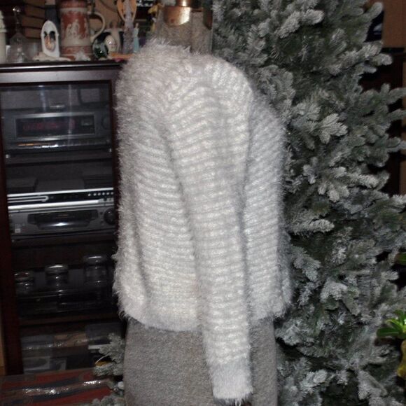 Please look at other items in my closet - Picture 3 of 5